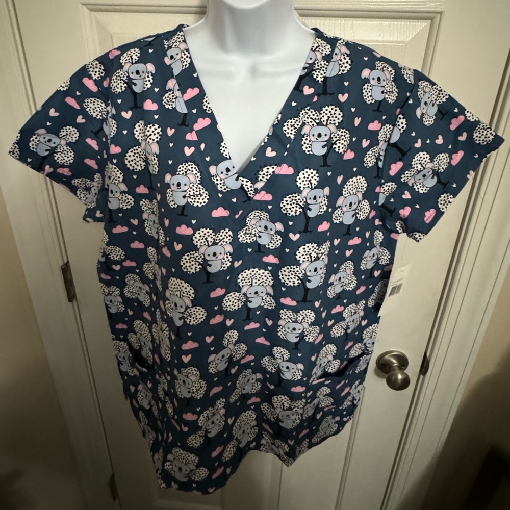 Scrub top XL  Bannock Court Vet Doctor Nurse Aid Cute Koala Bears gift NWT
